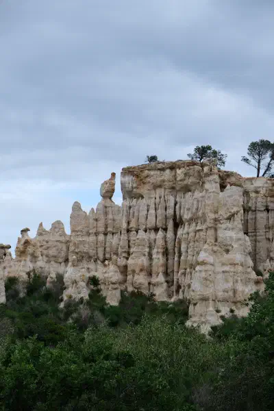 statues.jpeg