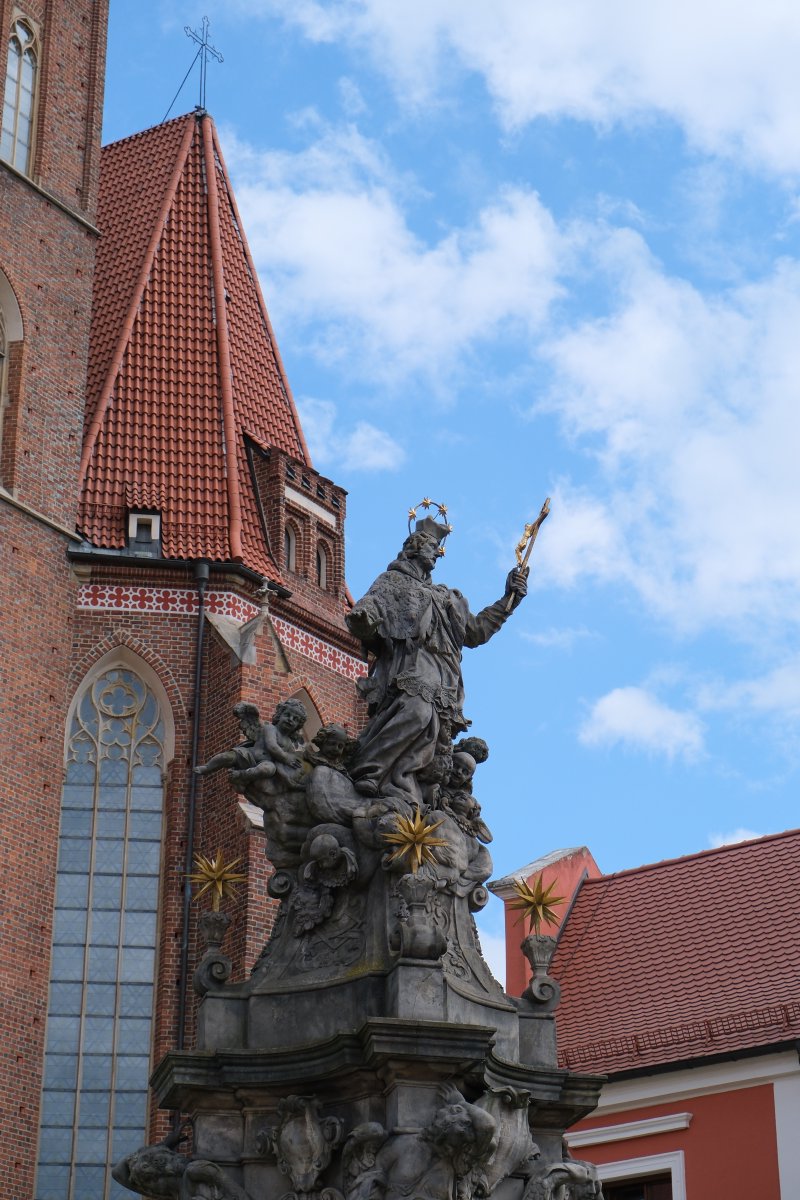Statue
